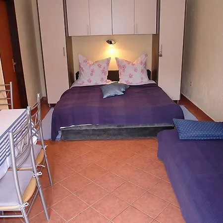 Cozy Apartment In Crikvenica With Wifi 아파트 *