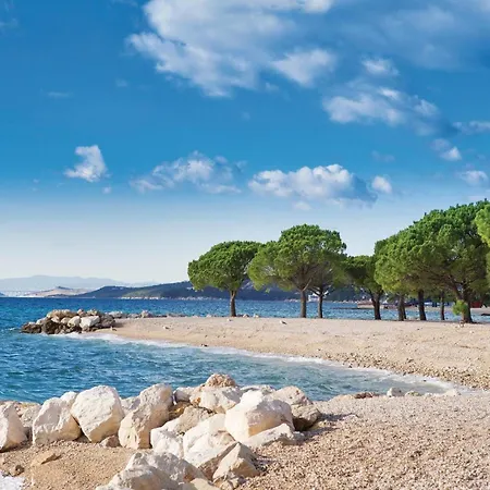 Cozy Apartment In Crikvenica With Wifi 크리크베니카
