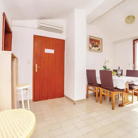 Cozy Apartment In Crikvenica With Wifi 아파트