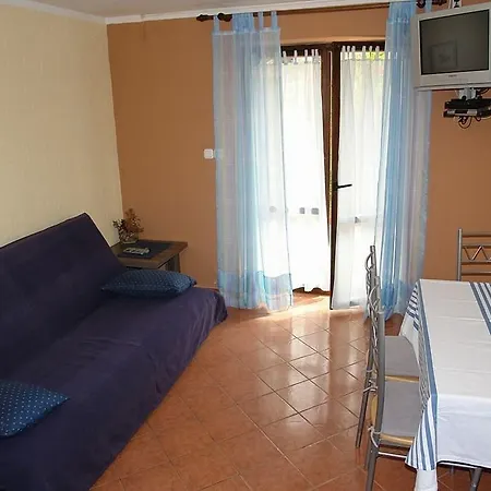Cozy Apartment In Crikvenica With Wifi 크리크베니카
