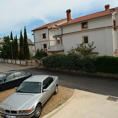 아파트 Cozy Apartment In Crikvenica With Wifi